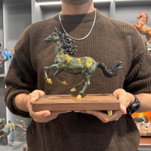 Ngựa đồng xanh (D-67)